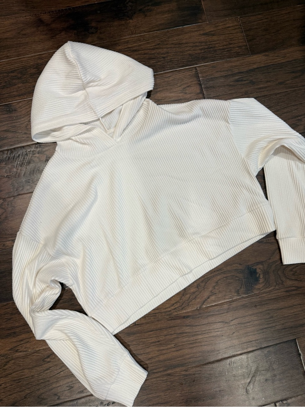 ALO Women's Cream Ribbed Cropped Hoodie